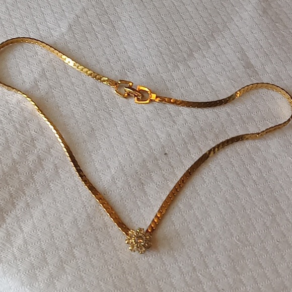 Gold Plated 16" Serpentine necklace W CZ Flower Center - Picture 4 of 5